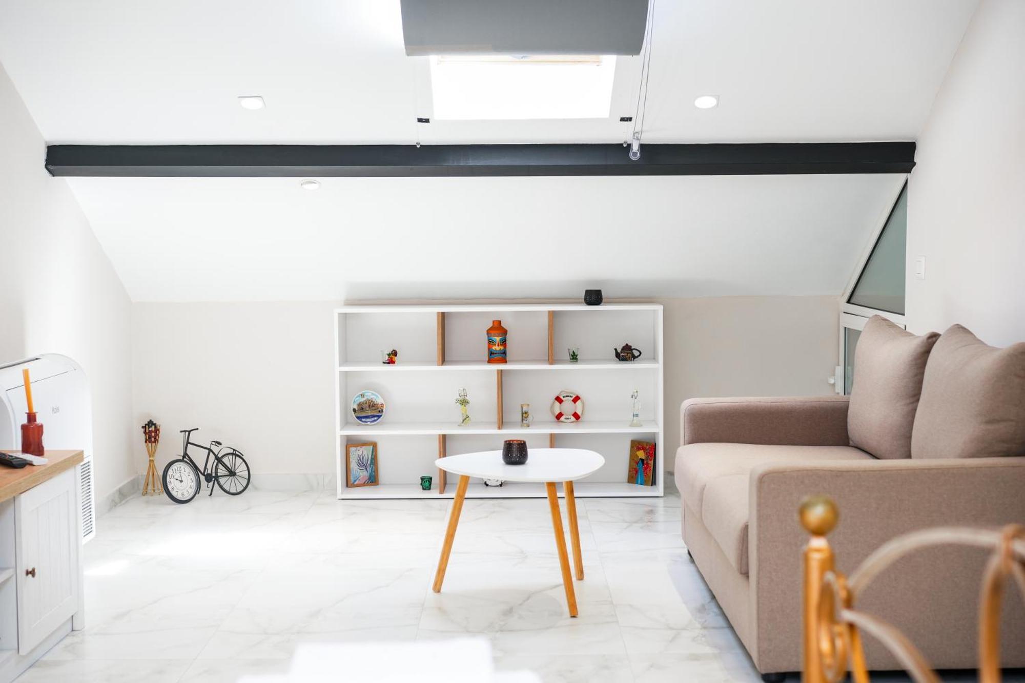 City Center Hideout - Studio Apartment ティラナ エクステリア 写真
