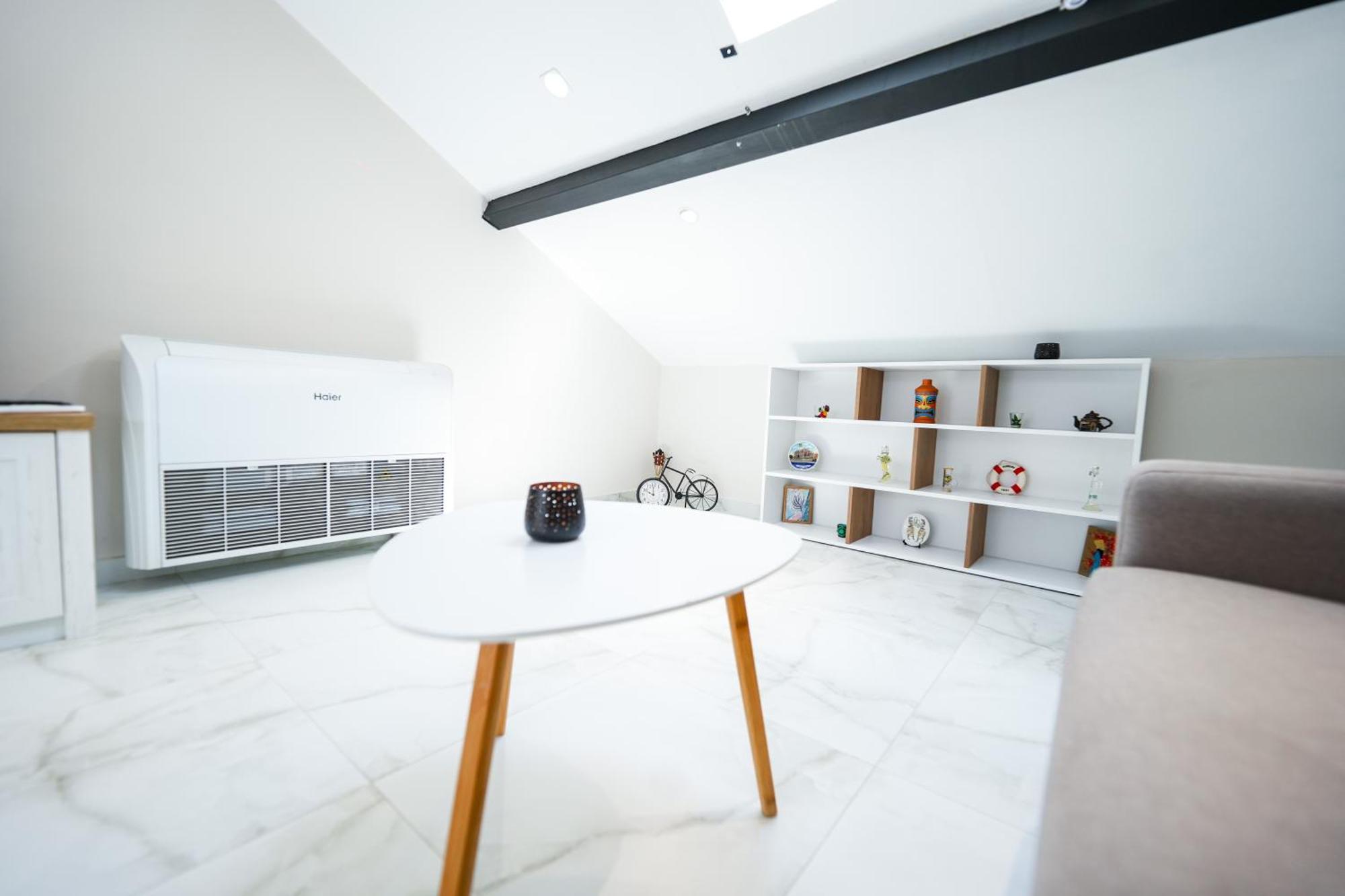 City Center Hideout - Studio Apartment ティラナ エクステリア 写真
